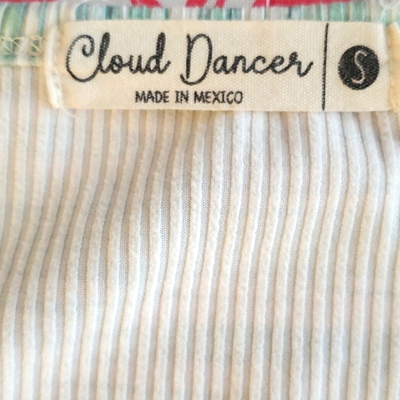3/$15 Ribbed Cropped top by Cloud Dancer sz s - Picture 3 of 4